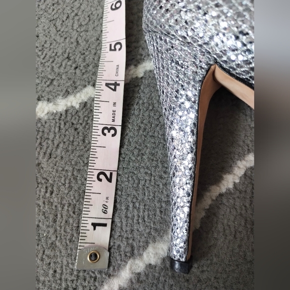 Badgley Mischka Peep Toe Sparkly Glitter Heels - Picture 6 of 9